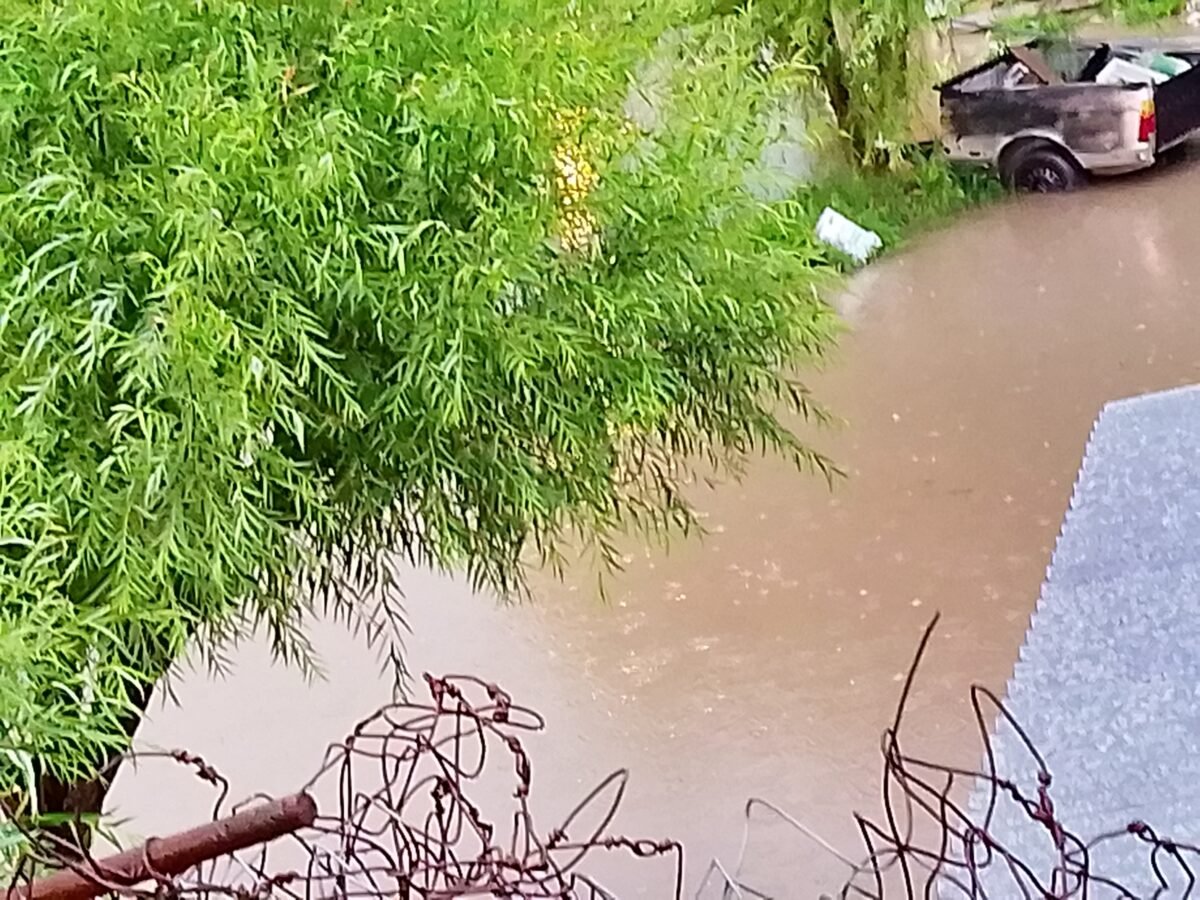 Santa Fe bajo el agua: 52 mm en dos horas, barrios anegados y cortes de luz en una jornada de Paro Nacional