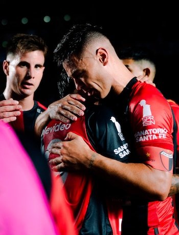 COLON EXTENDIÓ SU INVICTO - LE GANÓ POR LA MÍNIMA AL UNICO QUE QUEDABA CON PUNTAJE IDEAL