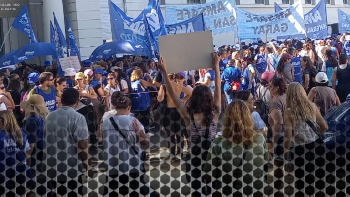 Santa Fe: El rugido docente frente al desprecio generalizado.