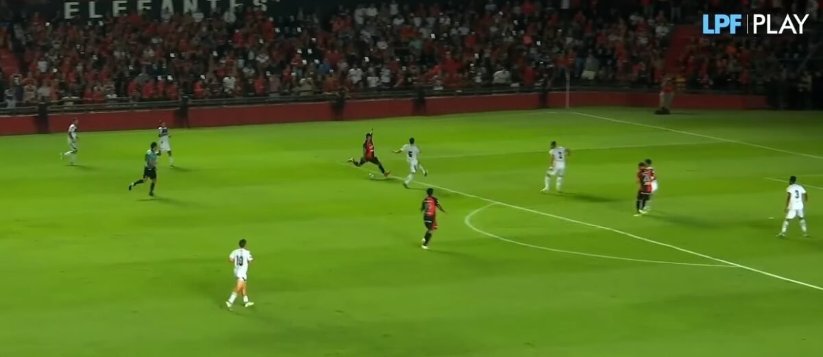 COLON EXTENDIÓ SU INVICTO - LE GANÓ POR LA MÍNIMA AL UNICO QUE QUEDABA CON PUNTAJE IDEAL